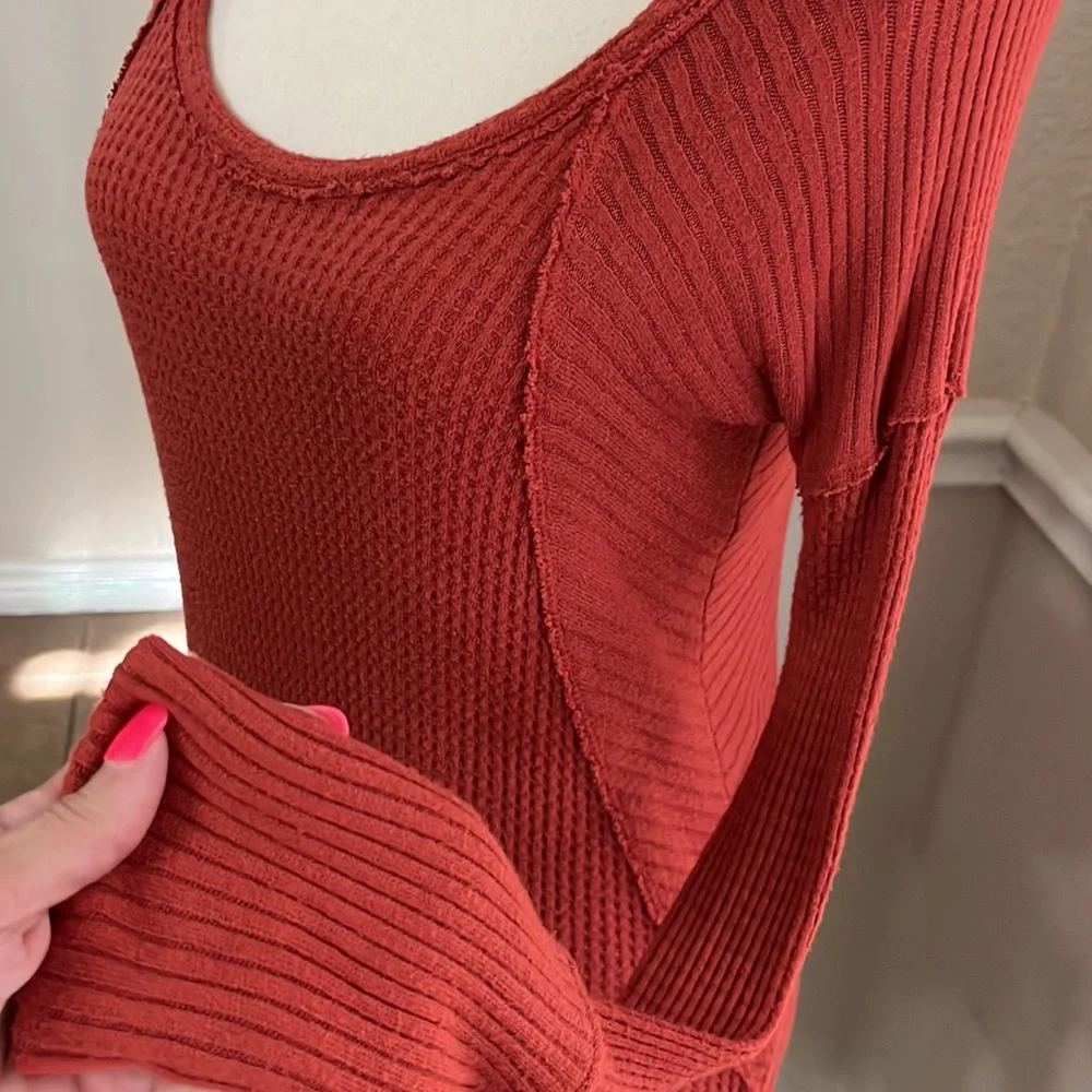 Free People salmon  orange Ventura drippy thermal long sleeve top Size S